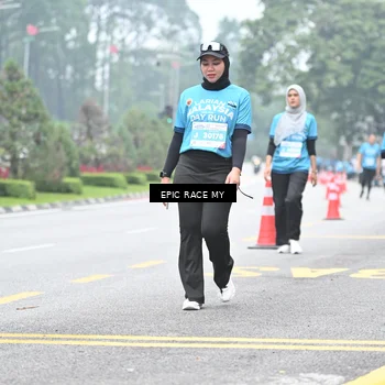 Runner Photo 7038912
