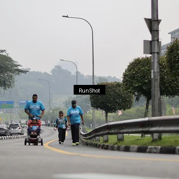 Runner Photo 7038924