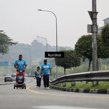 Runner Photo 7038929