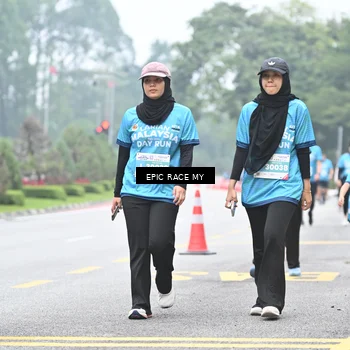 Runner Photo 7038938