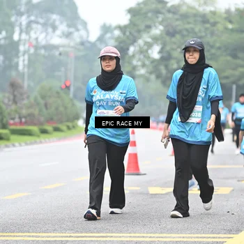 Runner Photo 7038941
