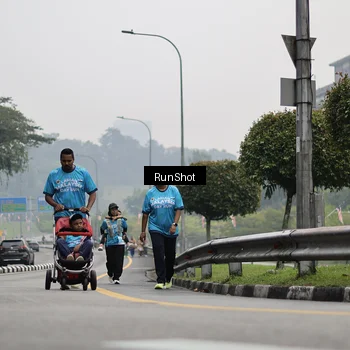Runner Photo 7038944