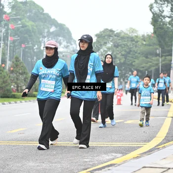 Runner Photo 7038950