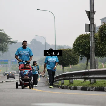 Runner Photo 7038951