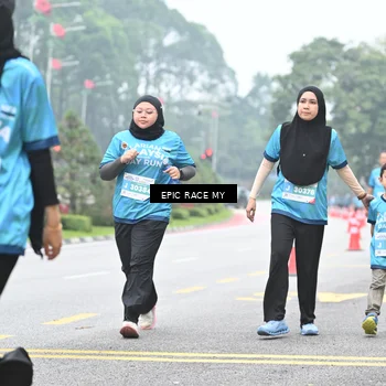 Runner Photo 7038957