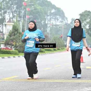 Runner Photo 7038958