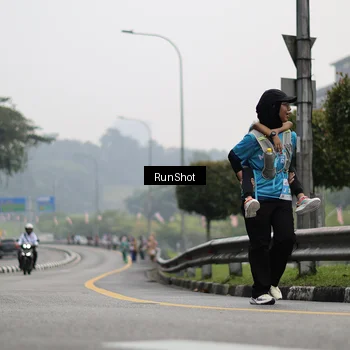 Runner Photo 7038971