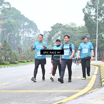 Runner Photo 7038972