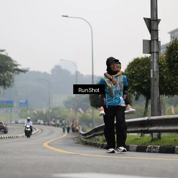 Runner Photo 7038976