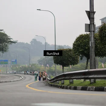 Runner Photo 7039007