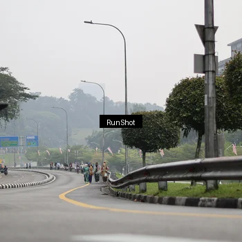 Runner Photo 7039015