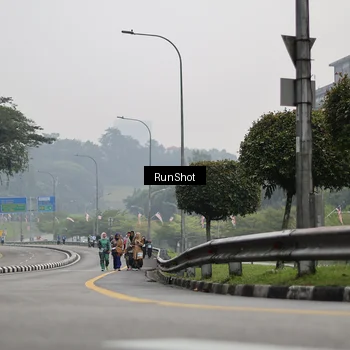 Runner Photo 7039019