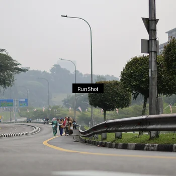 Runner Photo 7039021