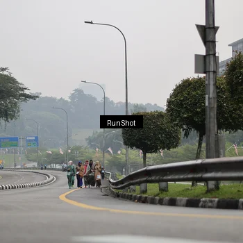 Runner Photo 7039026