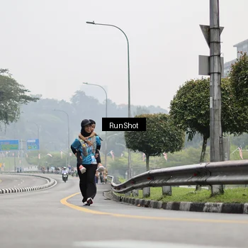 Runner Photo 7039030