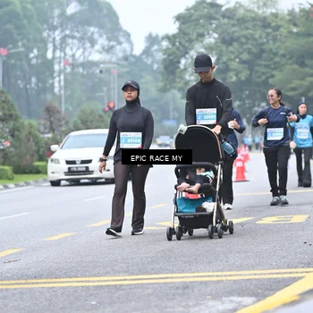 Runner Photo 7039035