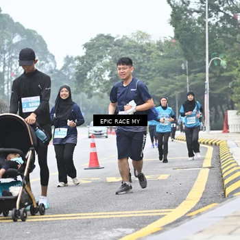 Runner Photo 7039037