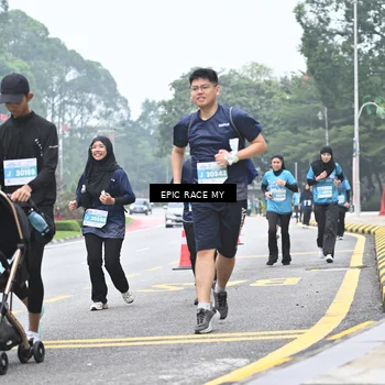 Runner Photo 7039040