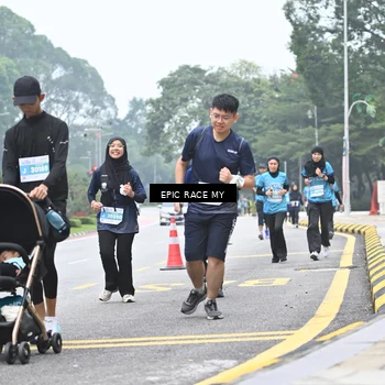Runner Photo 7039048