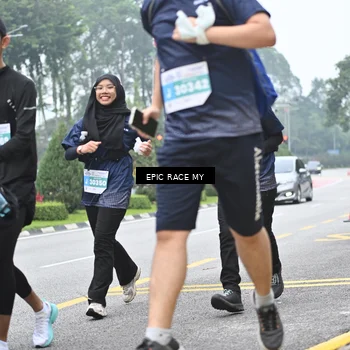 Runner Photo 7039049