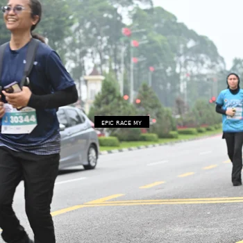 Runner Photo 7039055