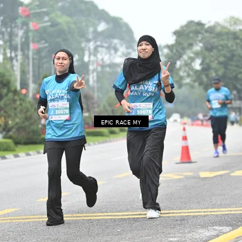 Runner Photo 7039056