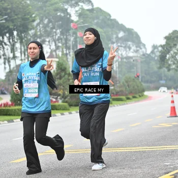 Runner Photo 7039066
