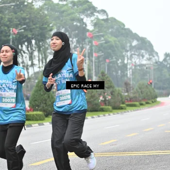 Runner Photo 7039067