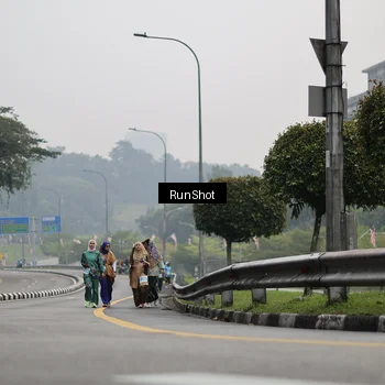 Runner Photo 7039070