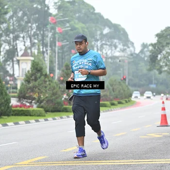 Runner Photo 7039071