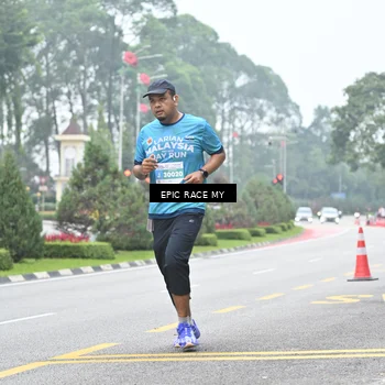 Runner Photo 7039072