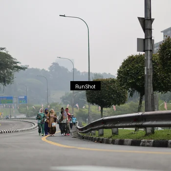 Runner Photo 7039077