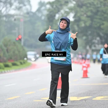 Runner Photo 7039079