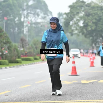 Runner Photo 7039081