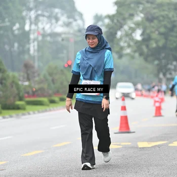 Runner Photo 7039087