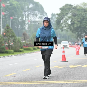 Runner Photo 7039088