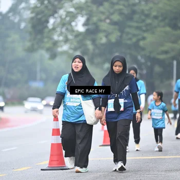 Runner Photo 7039089