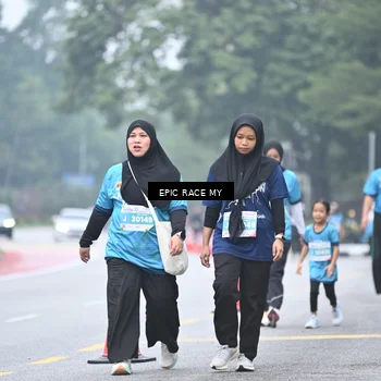 Runner Photo 7039097