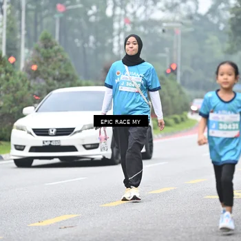 Runner Photo 7039116