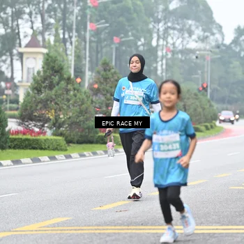 Runner Photo 7039118