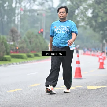 Runner Photo 7039130