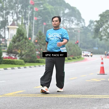 Runner Photo 7039137
