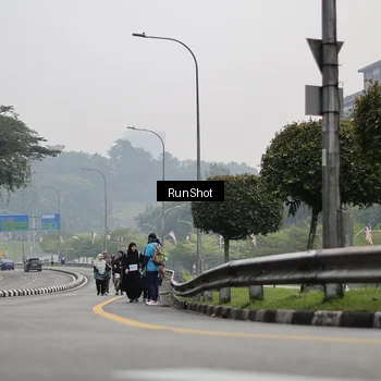 Runner Photo 7039138