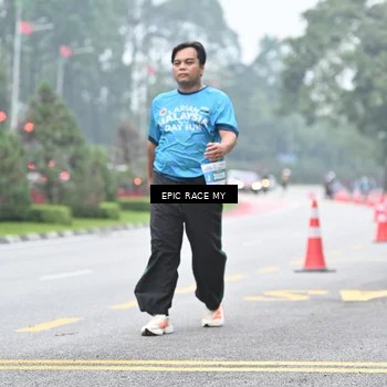 Runner Photo 7039140