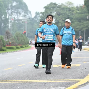 Runner Photo 7039143