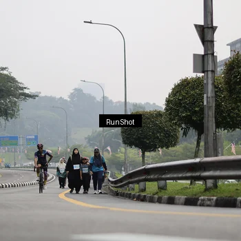 Runner Photo 7039147