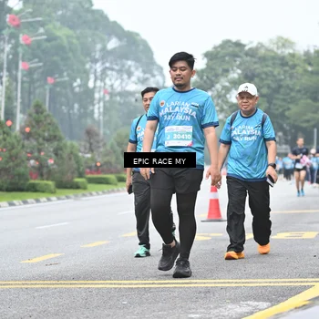 Runner Photo 7039155