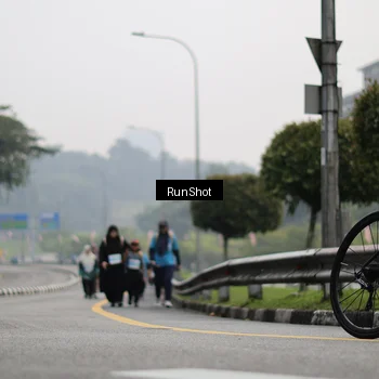 Runner Photo 7039170