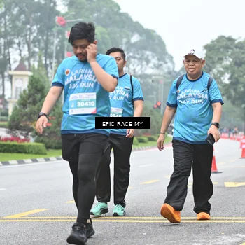 Runner Photo 7039171