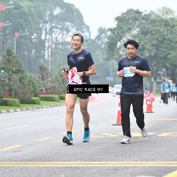 Runner Photo 7039178